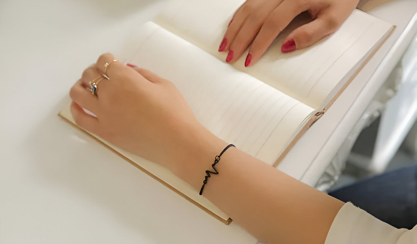 Stylish Gold-Tone Heartbeat Bracelet | Unisex | 1 Pc