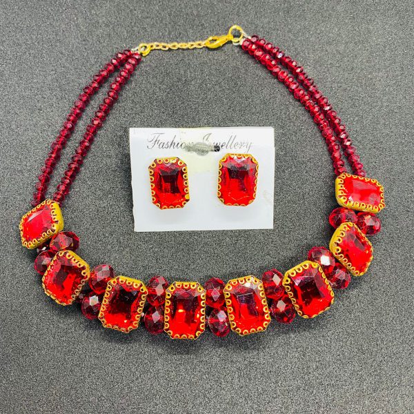 Luxury Stone-Embellished Choker with Matching Earrings