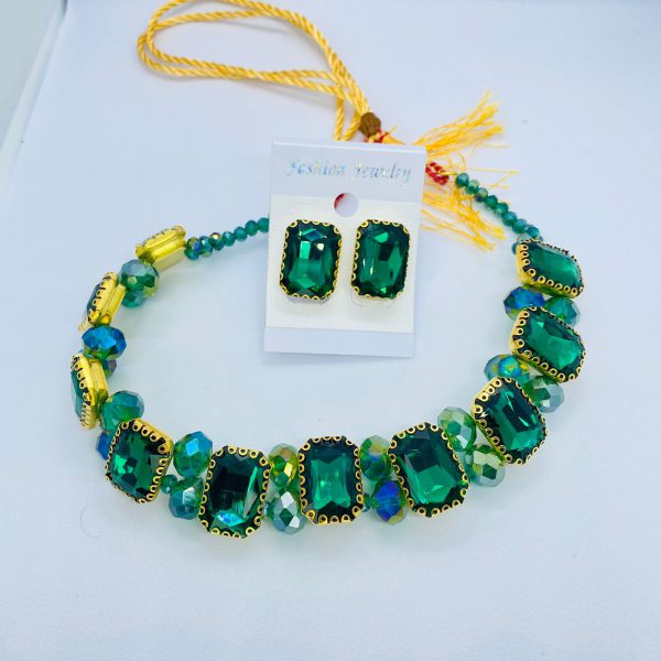 Luxury Stone-Embellished Choker with Matching Earrings
