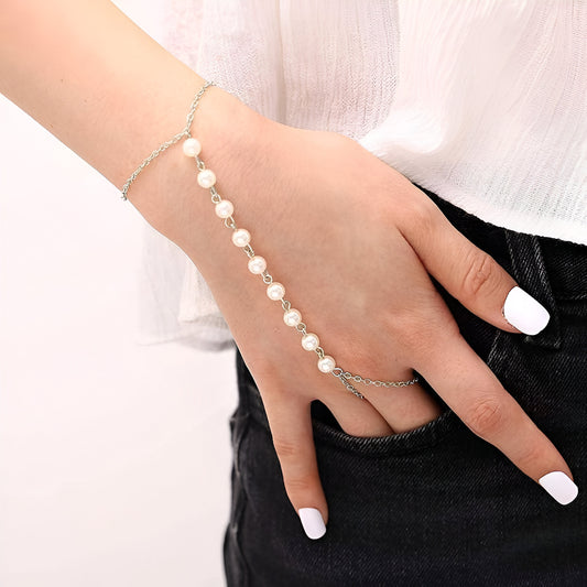 Elegant silver and pearl bracelet